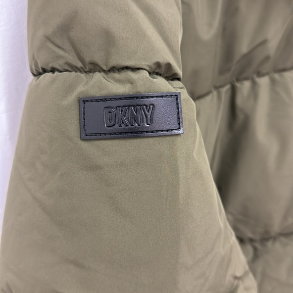 NWT DKNY Ladies’ Puffer Jacket - Picture 4 of 11